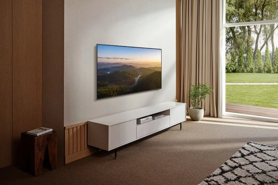 SAMSUNG Телевизор QLED Samsung 65" QE65Q70CAUXUZ Series 7 серый/черный 4K Ultra HD 100Hz DVB-T DVB-T2 DVB-C DVB-S DVB-S2 USB WiFi Smart TV QE65Q70CAUXUZ