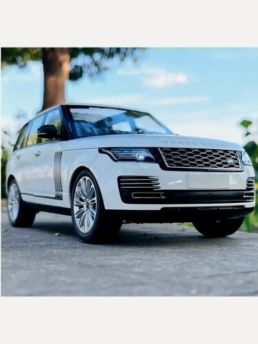 Изображение товара Машина Lend Rover Range Rover металлическая 1\18