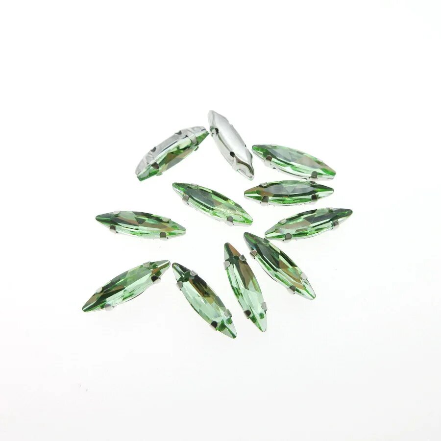 Стразы стеклянные Navette A09 Peridot 4x15 мм