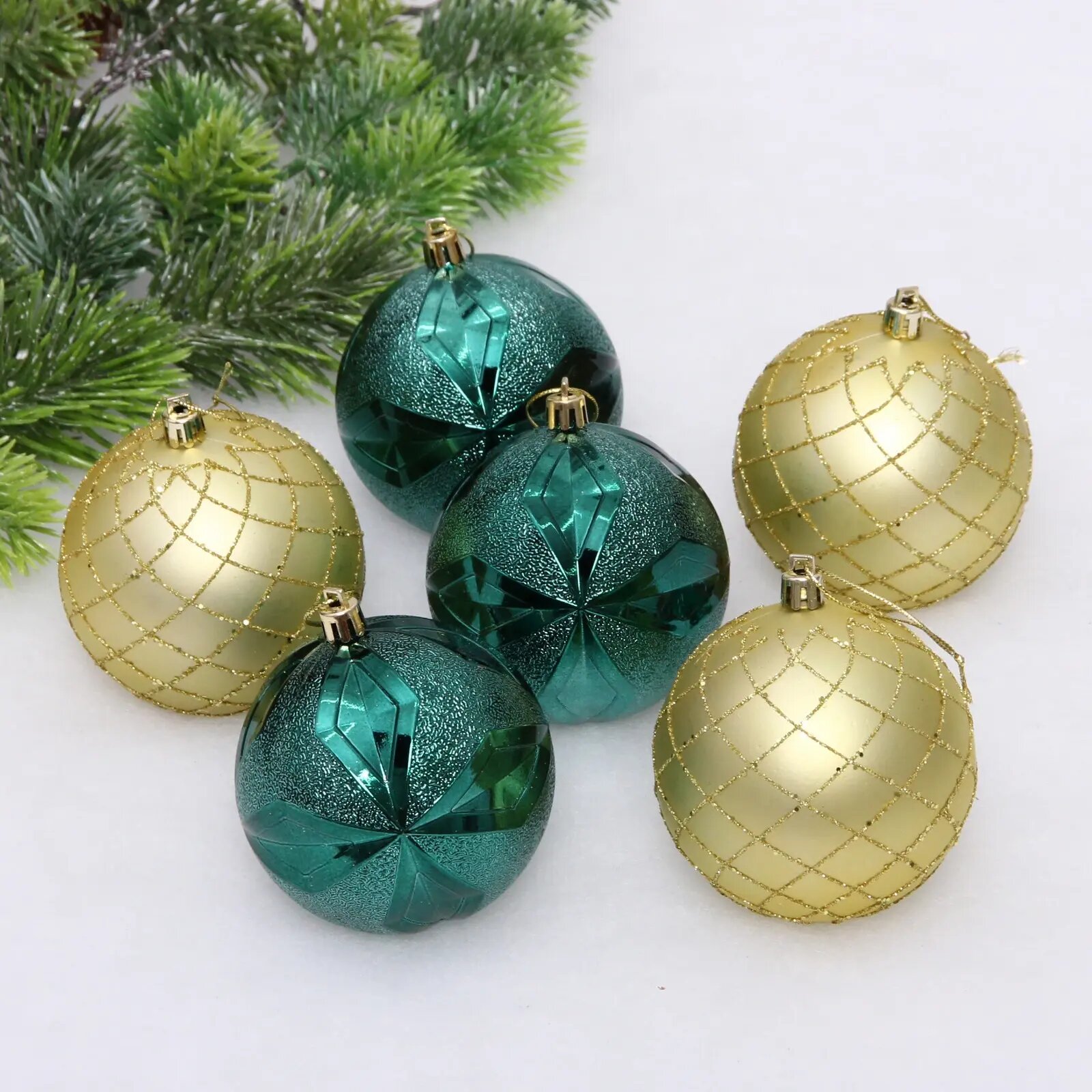 Новогодние шары «Снежный вальс» 8 см (набор 6 шт), Изумруд/Золото, пластик, для елки и декорирования