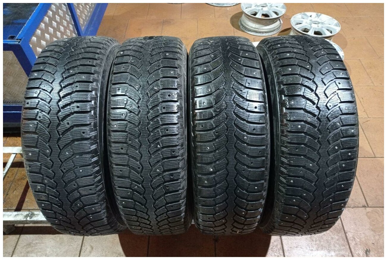 Bridgestone Blizzak Spike 01 225 65 17 БУ Шины 225 65 Зимние