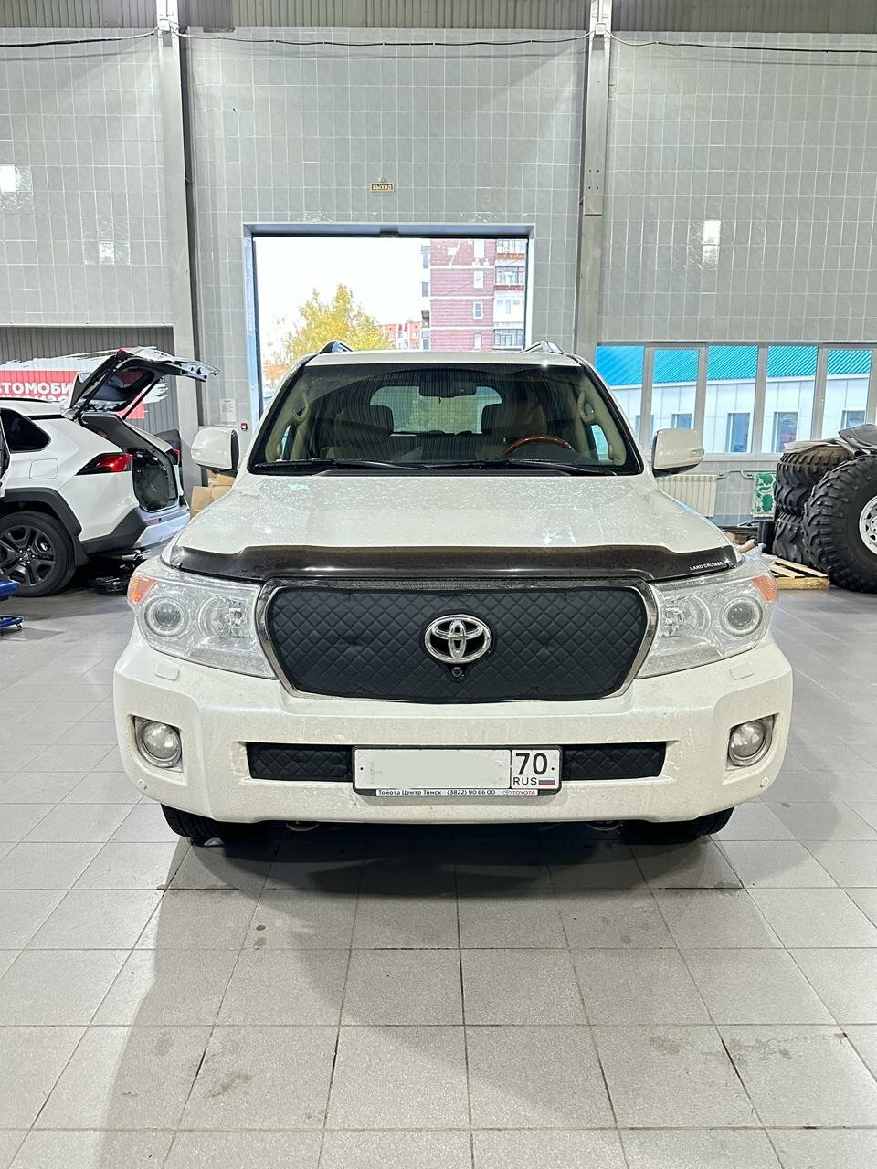 Утеплитель для решетки радиатора Toyota Land Cruiser 200, 2012–2015