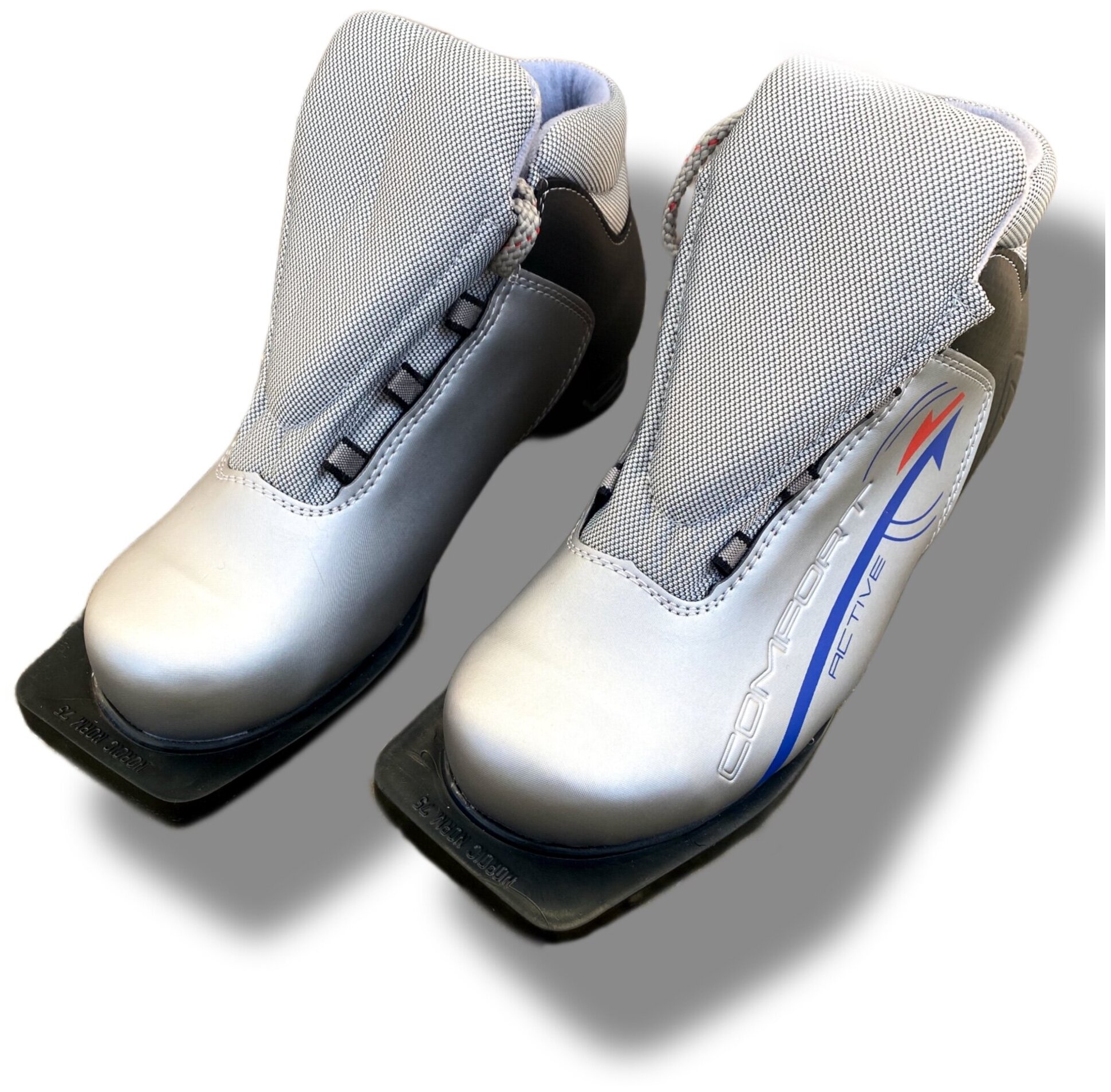 Ботинки лыжные TREK ActiveComfort NN75, цвет серебро-черный, лого синий, размер 42