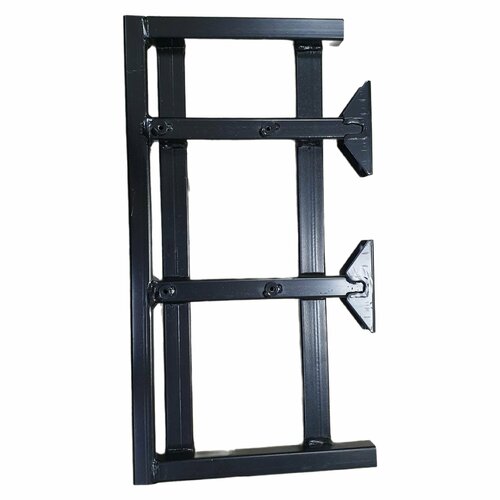 Кронштейн металлический левой подножки водителя 4239₽