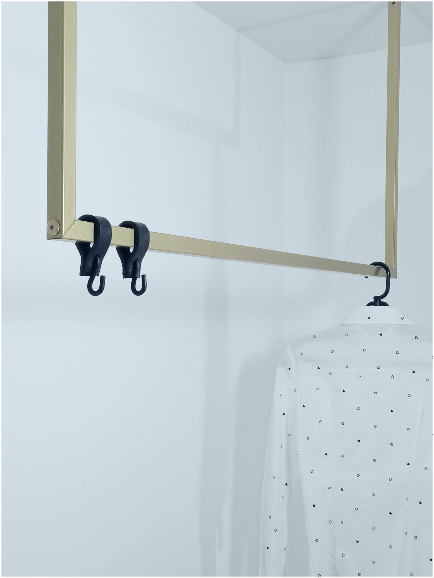 Вешало (вешалка потолочная) рейл в стиле лофт, MONO furniture, серия ONE LINE Gold, 102 см x 58 см, 2 крючка - фотография № 2