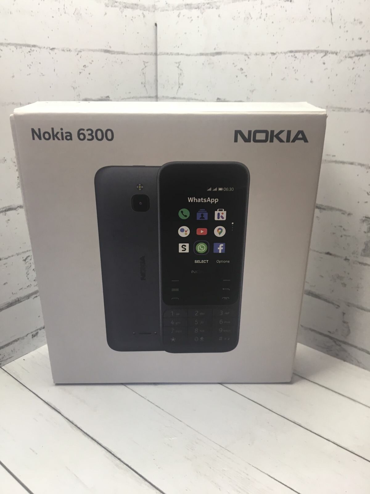 Телефон Nokia 6300 4G