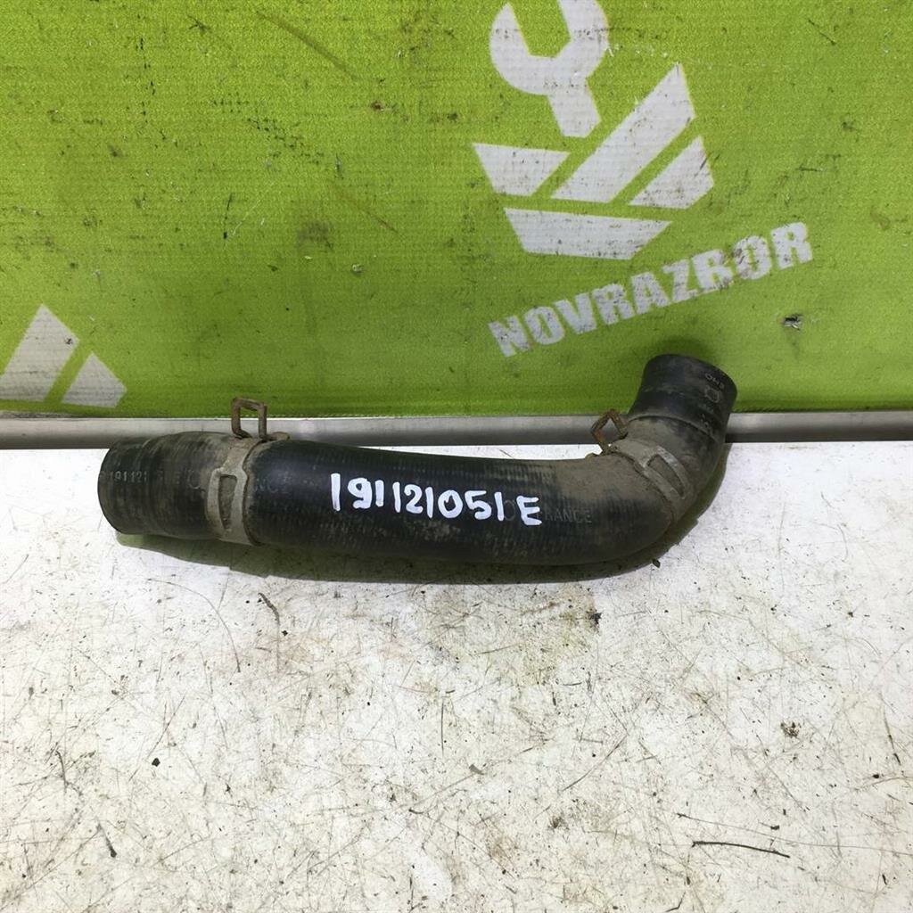 Патрубок радиатора VW Golf 2 Jetta 2 83-92