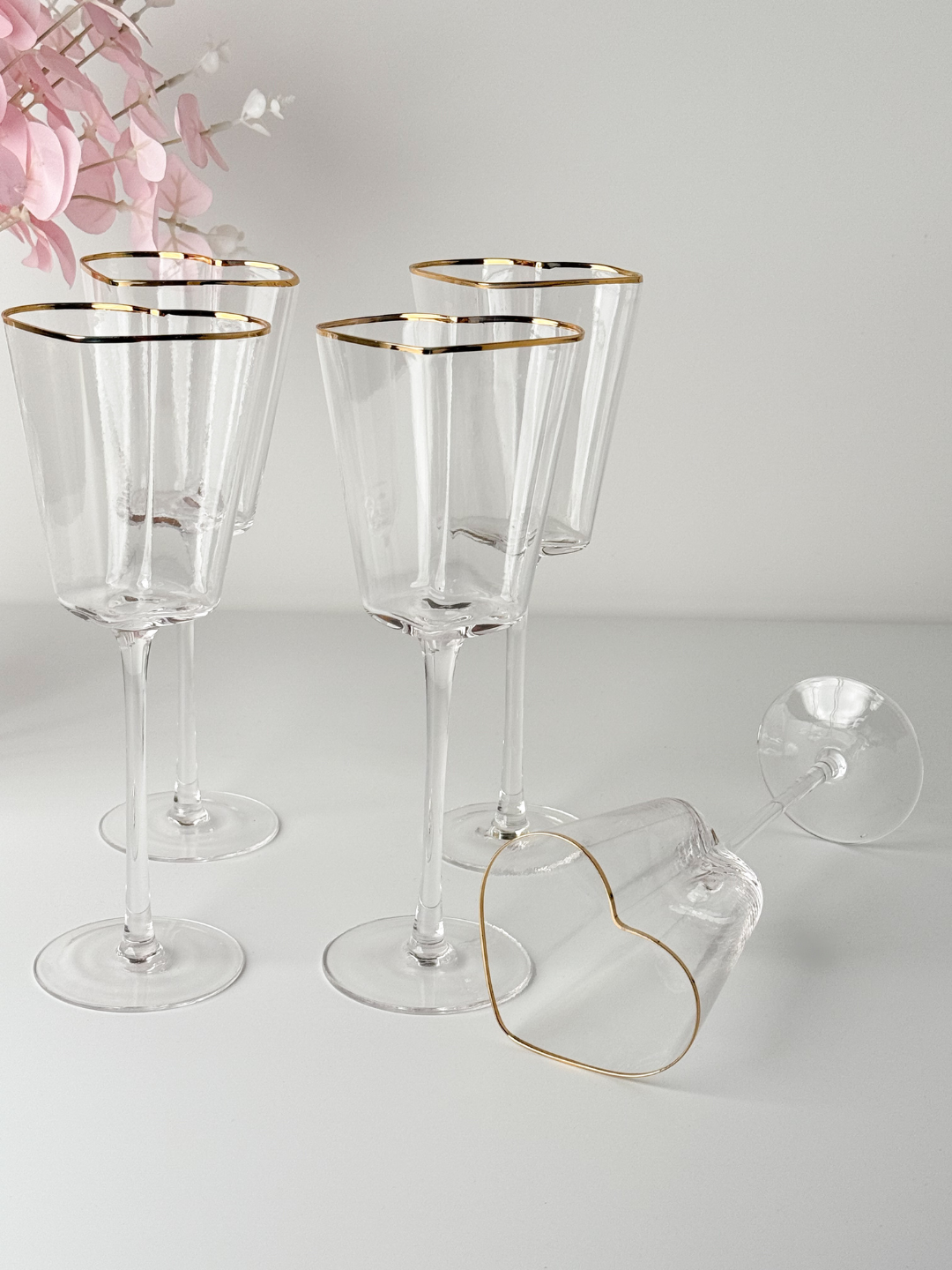 Набор бокалов для вина 6 штук – в форме сердца, с золотой окантовкой, элегантный дизайн