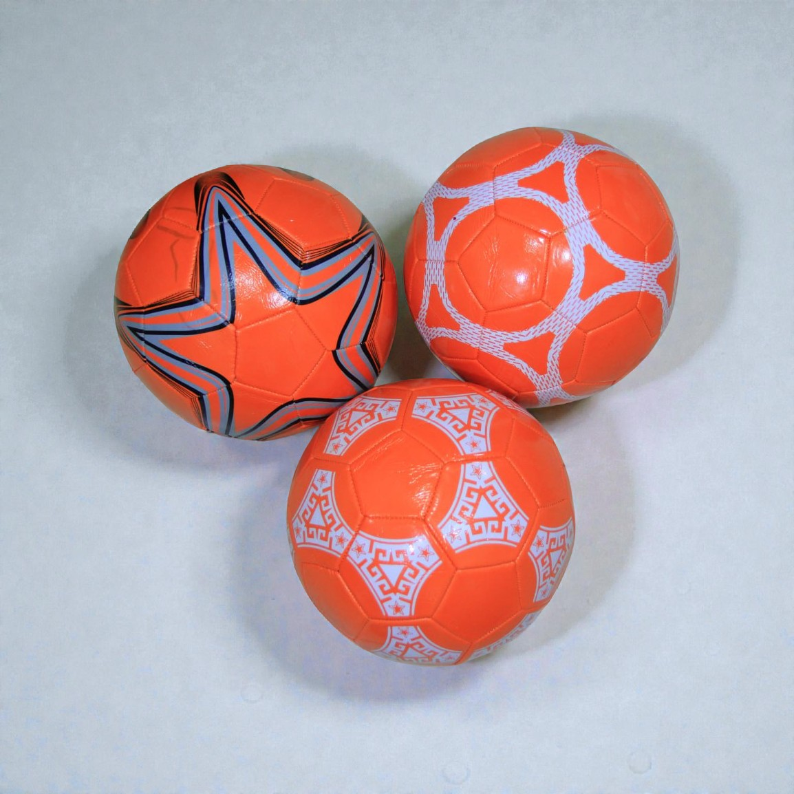 Мяч футбольный — фото 1