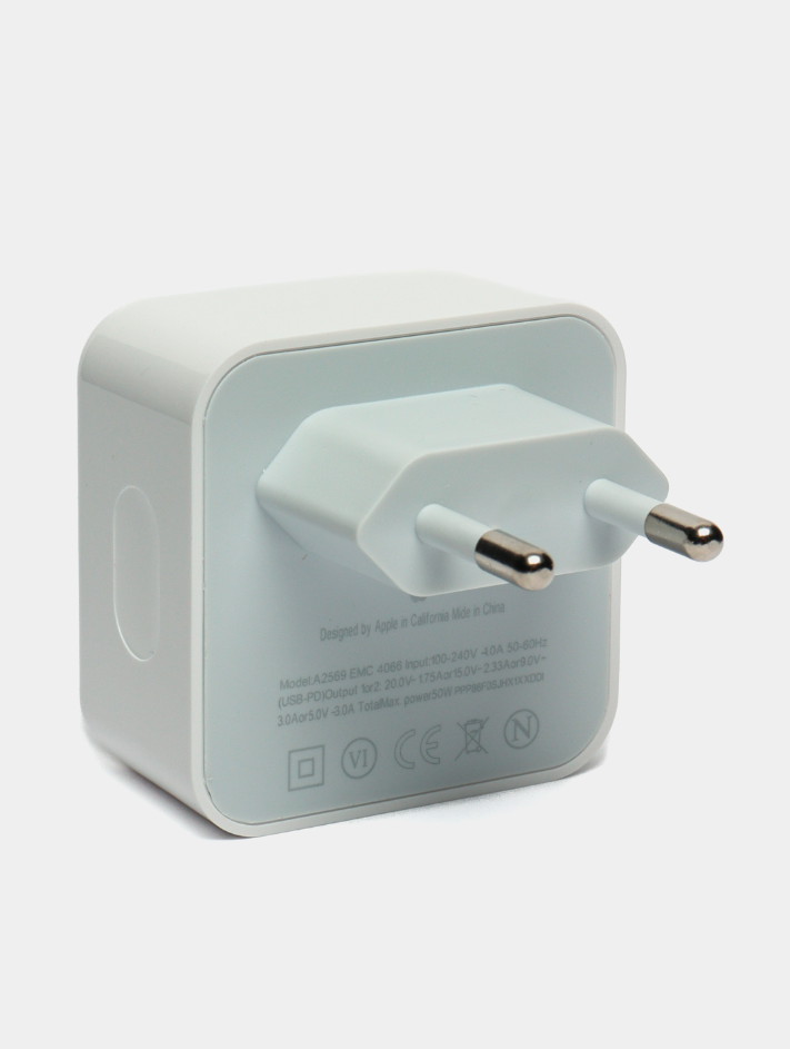 Сетевое зарядное устройство для iPhone 15, 15 Plus, 15 Pro, 15 Pro Max / Адаптер питания 50W с поддержкой быстрой зарядки + кабель (Type-C - Type-C)