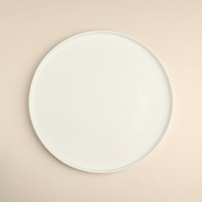 Тарелка фарфоровая «Sola», d=30 см, белая