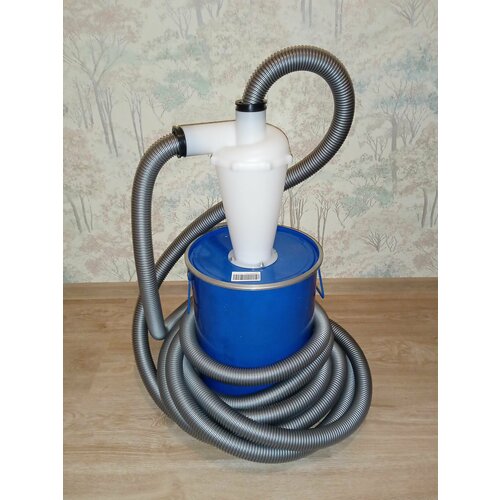 Циклон с ведром не схлопывается 20л и шлангом 35 метра 32мм х 40мм для подключения к инструменту 5746₽