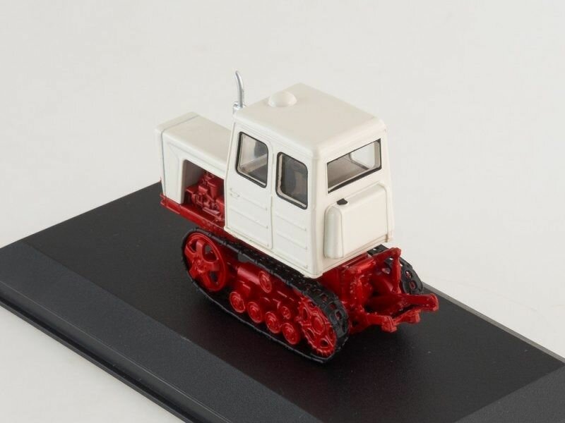 Трактор Т-54В, масштабная модель коллекционная — фото 1