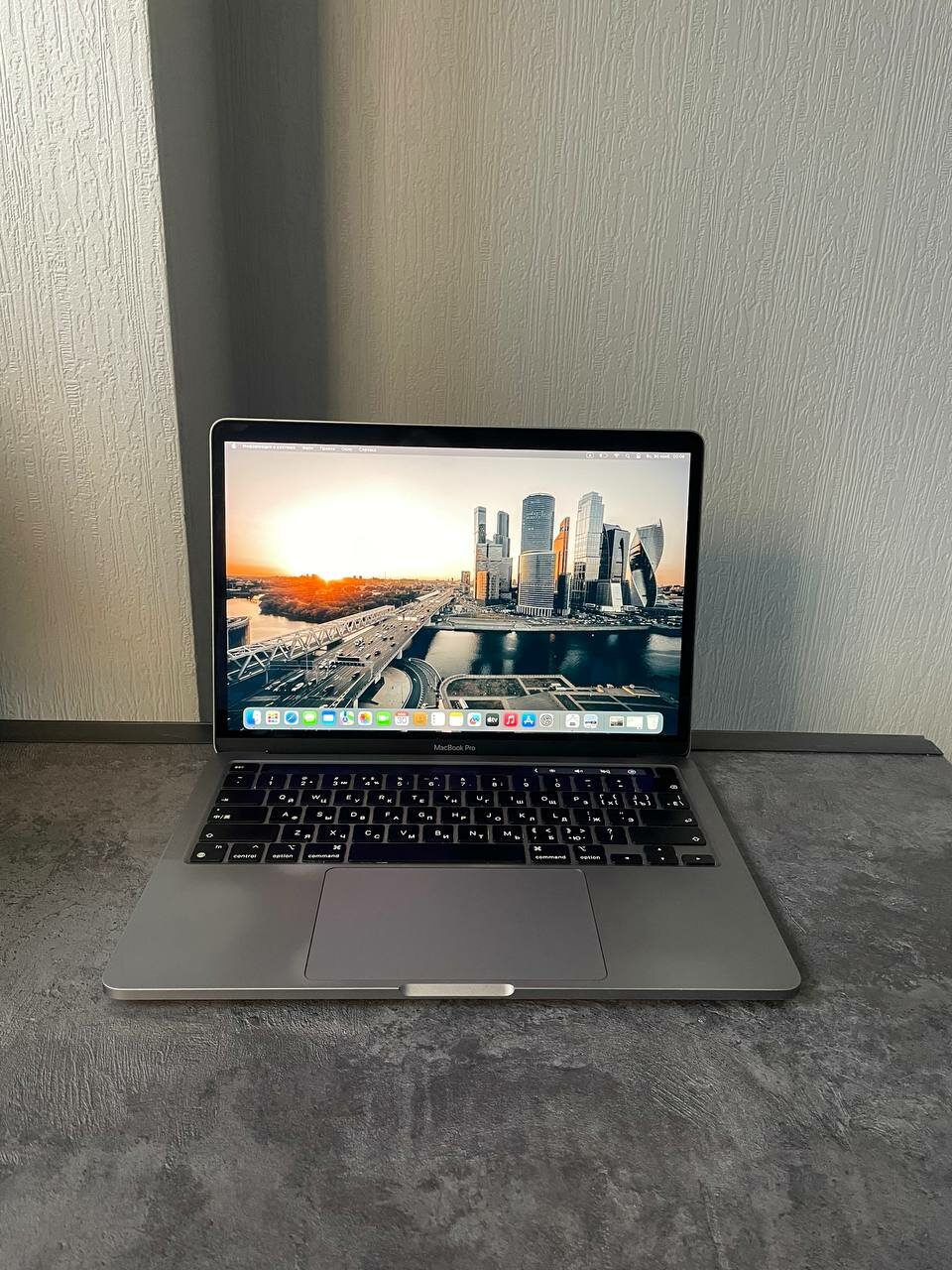 Apple MacBook Pro 13 M1/8/256 Space Gray — купить по низкой цене