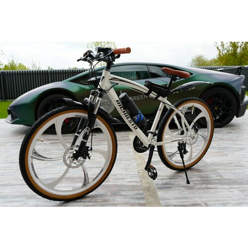 Велосипед Richiesto 26 колёса Рама 19 дюймов модель 2024 Взрослый Подростковый Спортивный На литых дисках, белый с коричневым велосипед горный batler на литых прочных дисках 26 чёрный