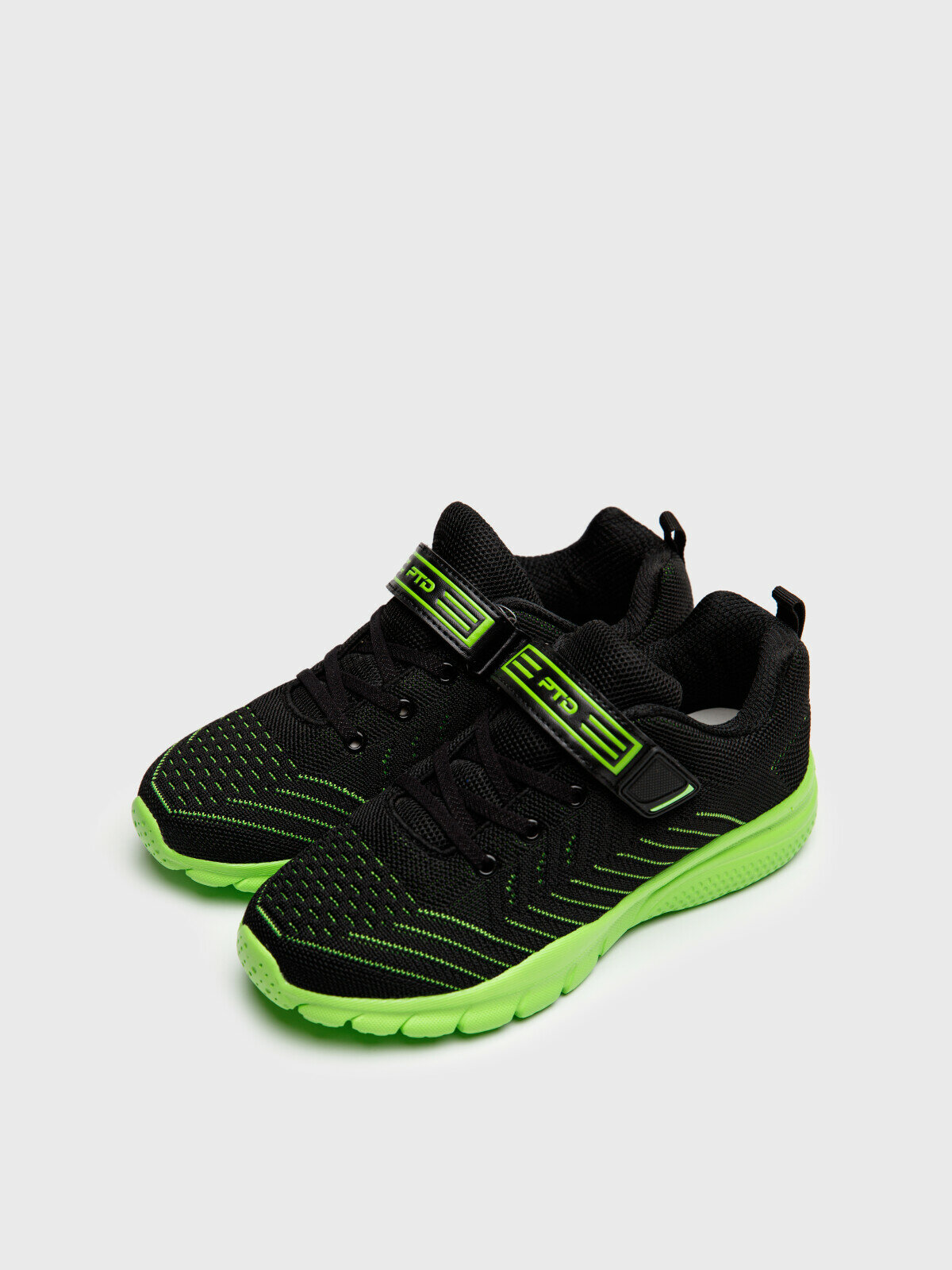 Кроссовки playToday