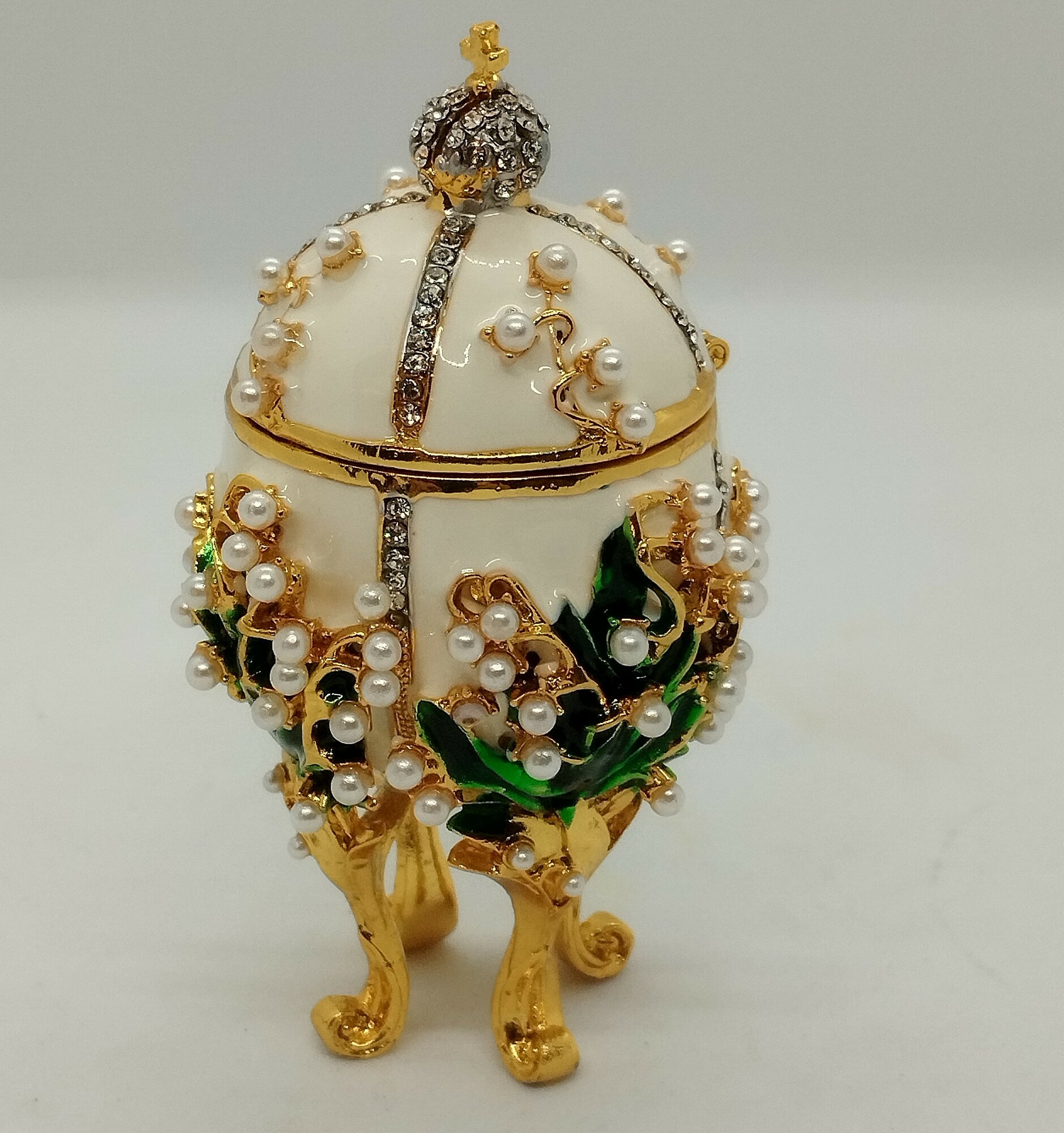 Яйцо Фаберже Ландыш малое, с жемчугом, белое, (магнитный замок)