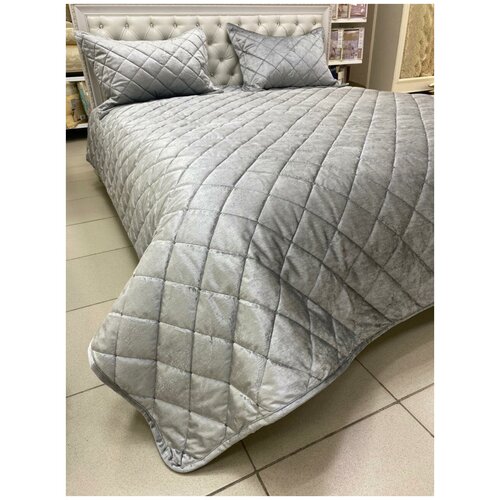 Покрывало с наволочками Miss Mari Велюр vp07 с размерами: 240 x 260 см