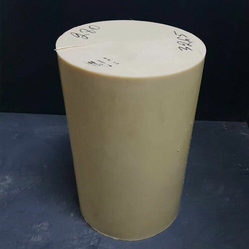 Изображение товара Капролон стержень (круг) диаметр 200 мм, длина 150 мм