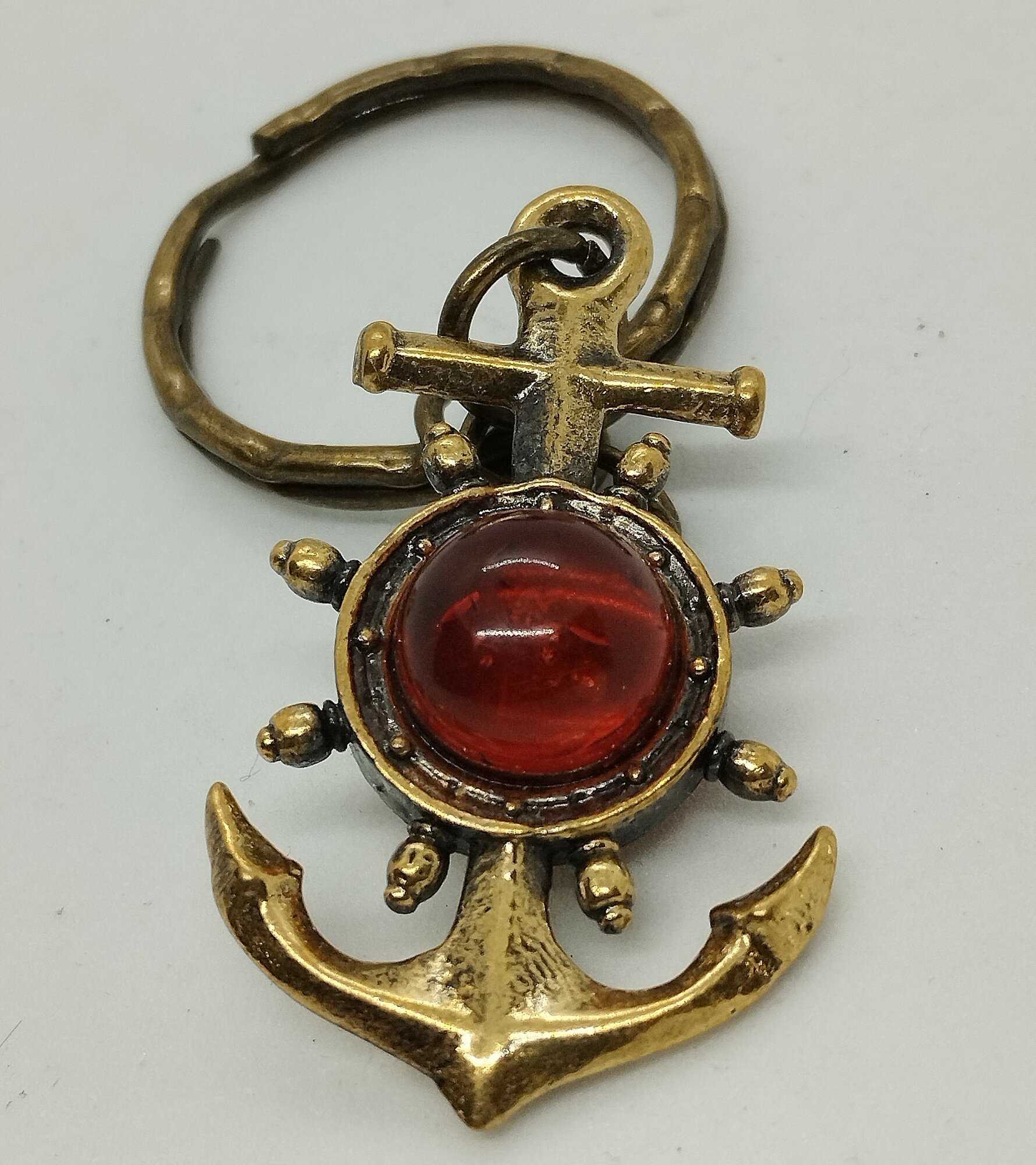 Брелок, красный