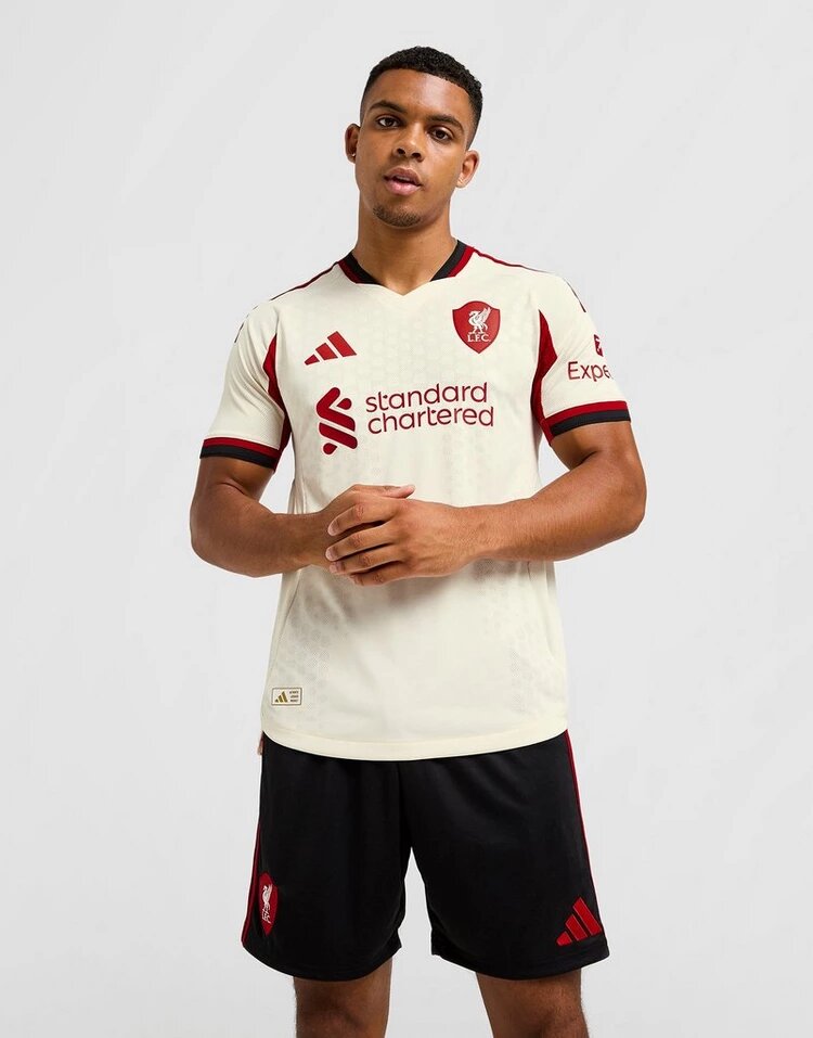 Форма спортивная adidas 2025/26