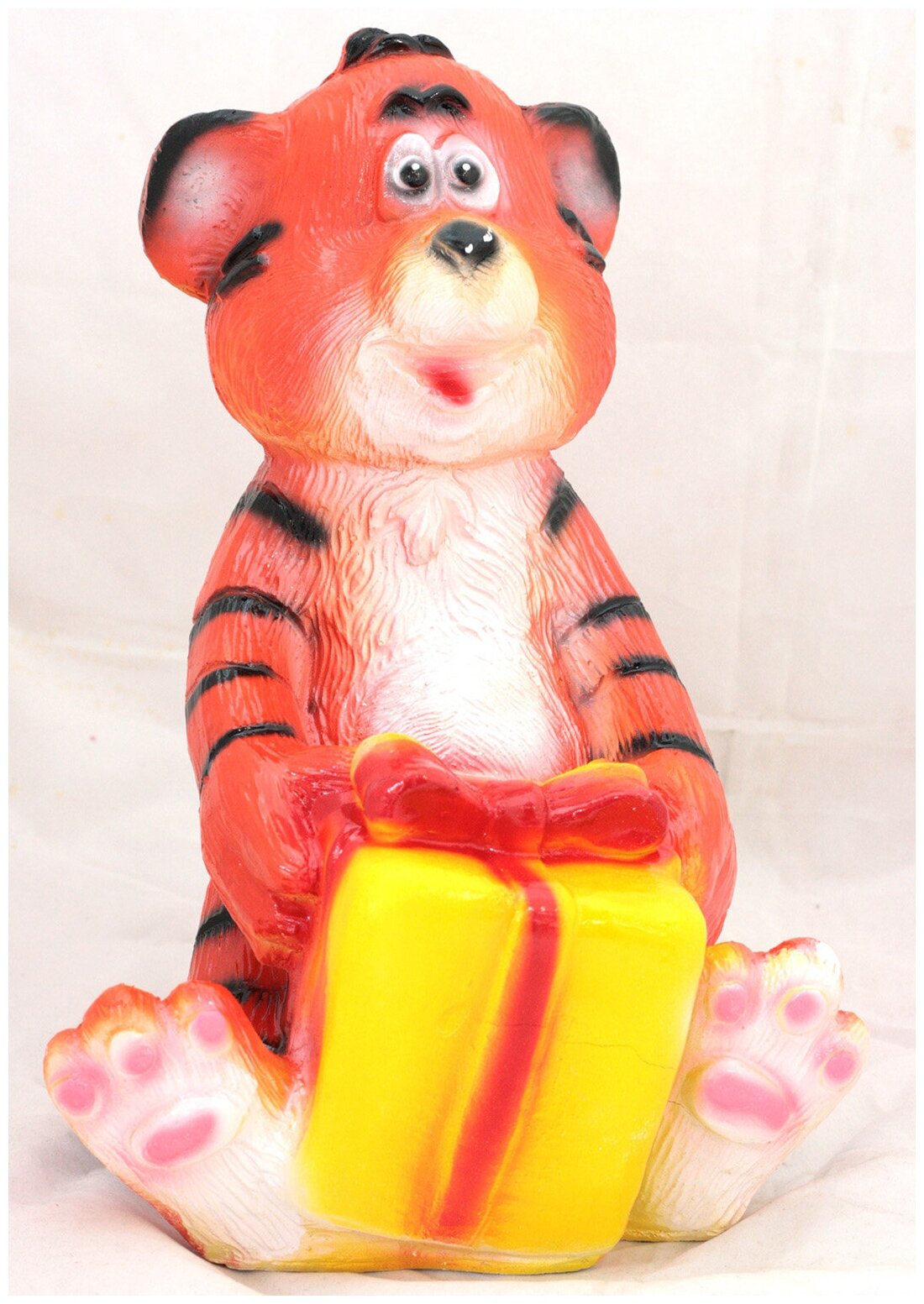 Копилка Тигр с подарком, керамика