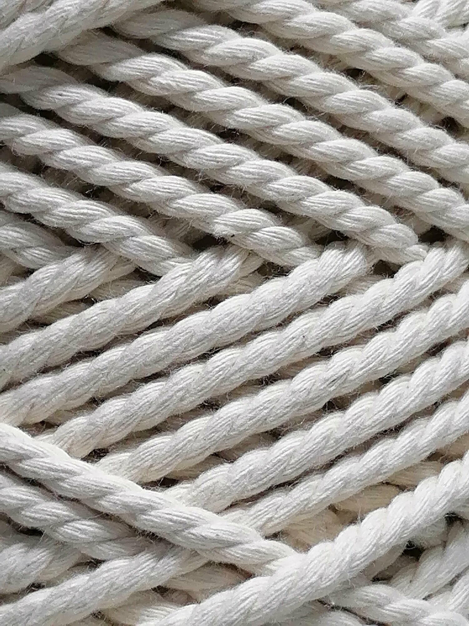 Трёхпрядная кручёная верёвка для плетения макраме и хозяйства