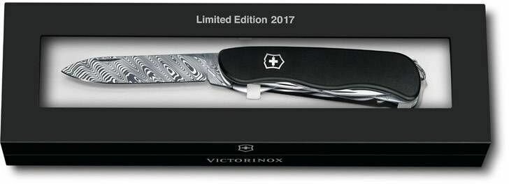 Нож складной коллекционный VICTORINOX OUTRIDER DAMAST LE 2017 (0.8501. J17) черный