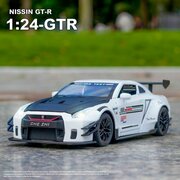 Коллекционная модель Nissan GT-R R35 1:24 (металл, свет, звук)