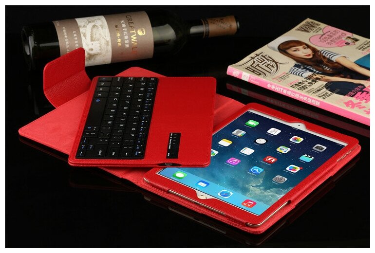 Клавиатура MyPads для Apple iPad 97 2017 и Apple iPad 97 2018 - A1822 A1823 A1893 A1954 съемная беспроводная Bluetooth в комплекте c кож