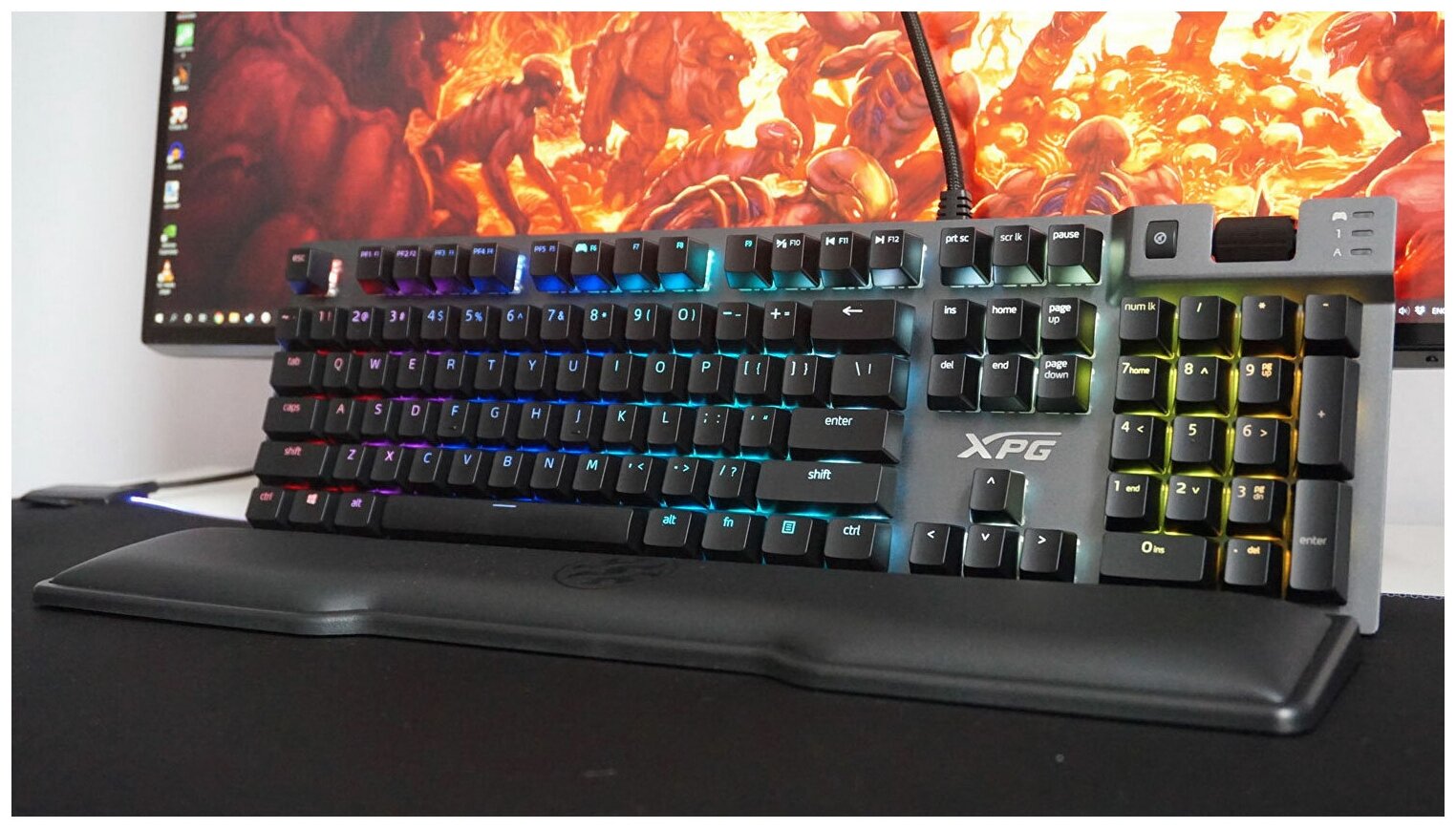 Игровая клавиатура XPG Summoner Blue Switch