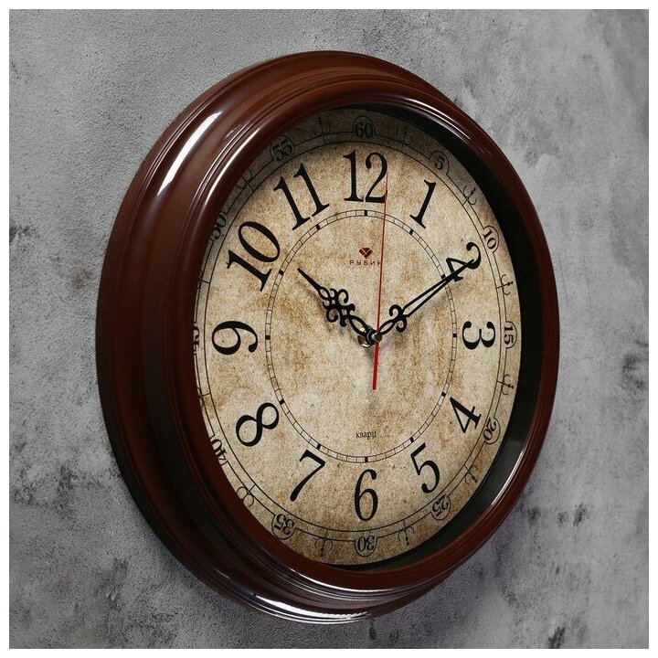 Часы настенные Рубин круглые, "Классика ретро", 35 см, обод коричневый