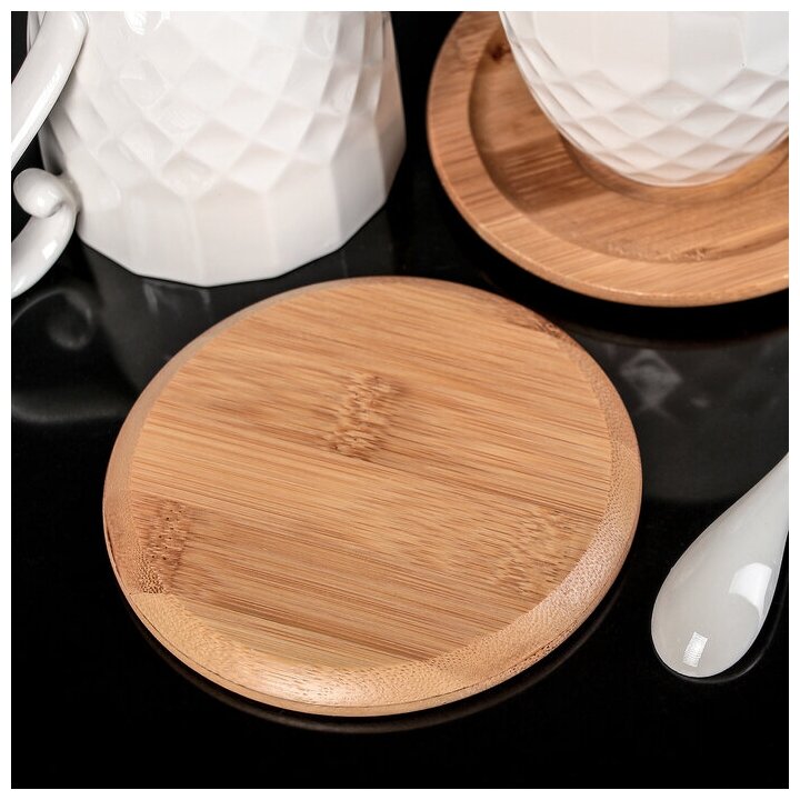 Набор керамический чайный Доляна «Эстет», 6 предметов: 2 чашки 350 мл, 2 деревянных блюдца, 2 ложки, цвет белый