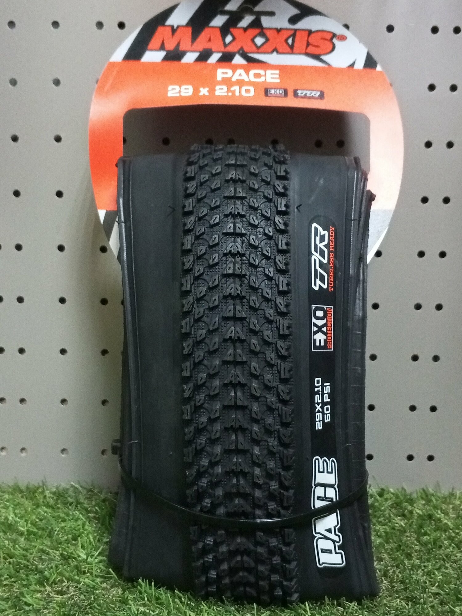 Покрышка Maxxis Pace, 29x2.1", EXO/TR, кевларовый корд (ETB96764100)