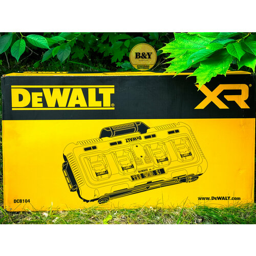 Универсальное зарядное устройство на 4 порта XR FLEXVOLT Li-lon 180 В540 В Li-lon DEWALT DCB104 39990₽