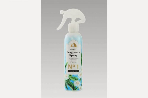 Изображение товара Арома спрей-бальзам Japan Premium Pet для придания супер блеска и лёгкого расчёсывания. Несмываемый. Аромат белого чая. Для кошек и собак, 200 мл