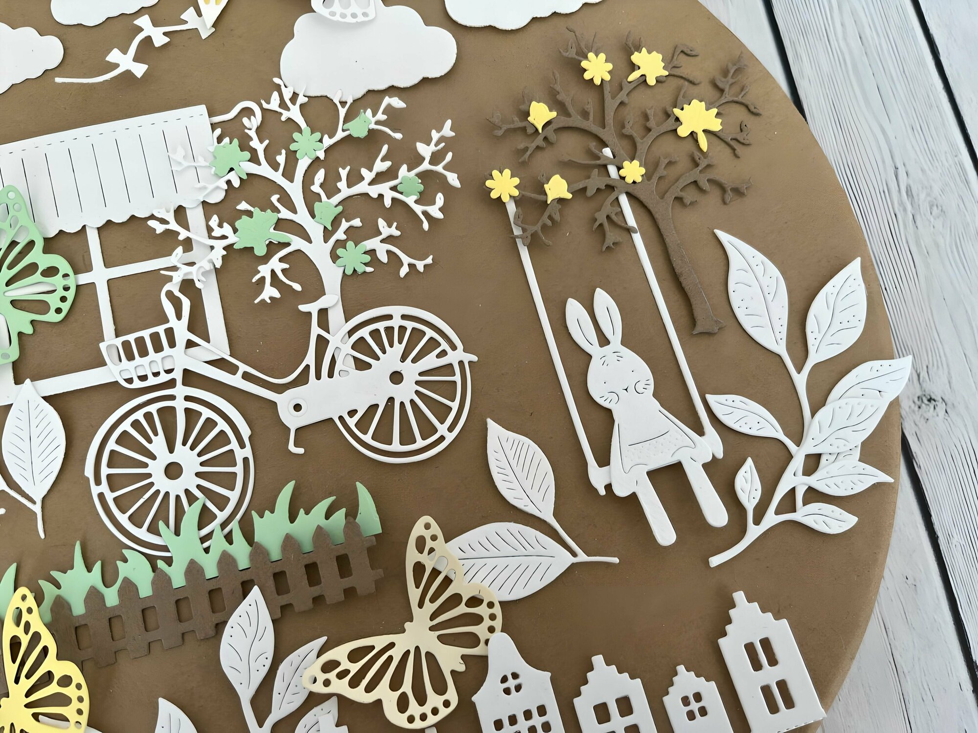 Вырубка для скрапбукинга Набор про путешествие - цветы, листочки, веточки, велосипед, бабочки для рукоделия