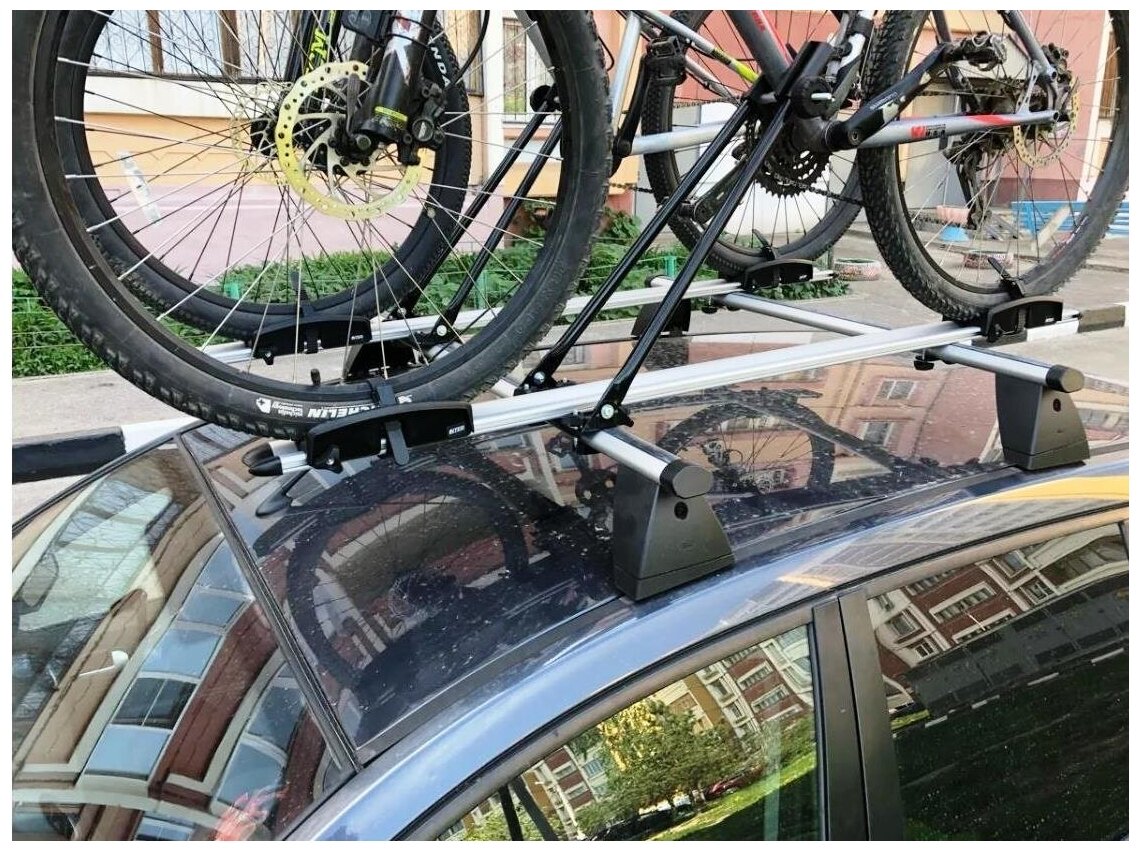 Велокрепление Inter алюминиевое для перевозки одного велосипеда на крыше автомобиля