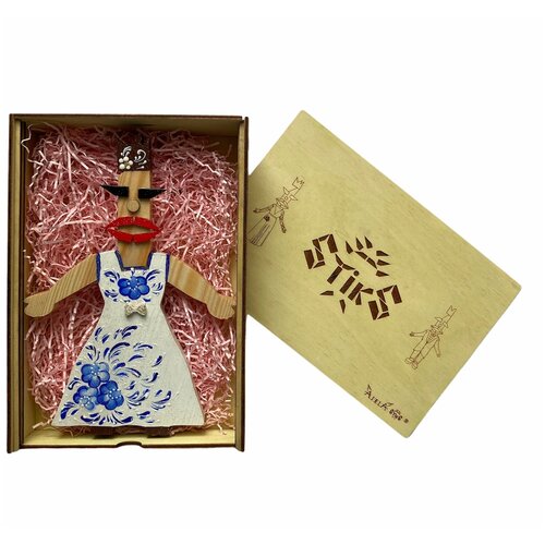 Детская игрушка деревянная девочка в подарочной упаковкой