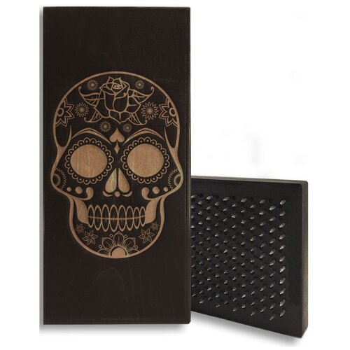 фото Доска садху красная череп - 4, размер 31x14, шаг гвоздей 10 мм чакра