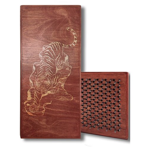 фото Доска садху красная тигр - 2, размер 31x14, шаг гвоздей 10 мм чакра