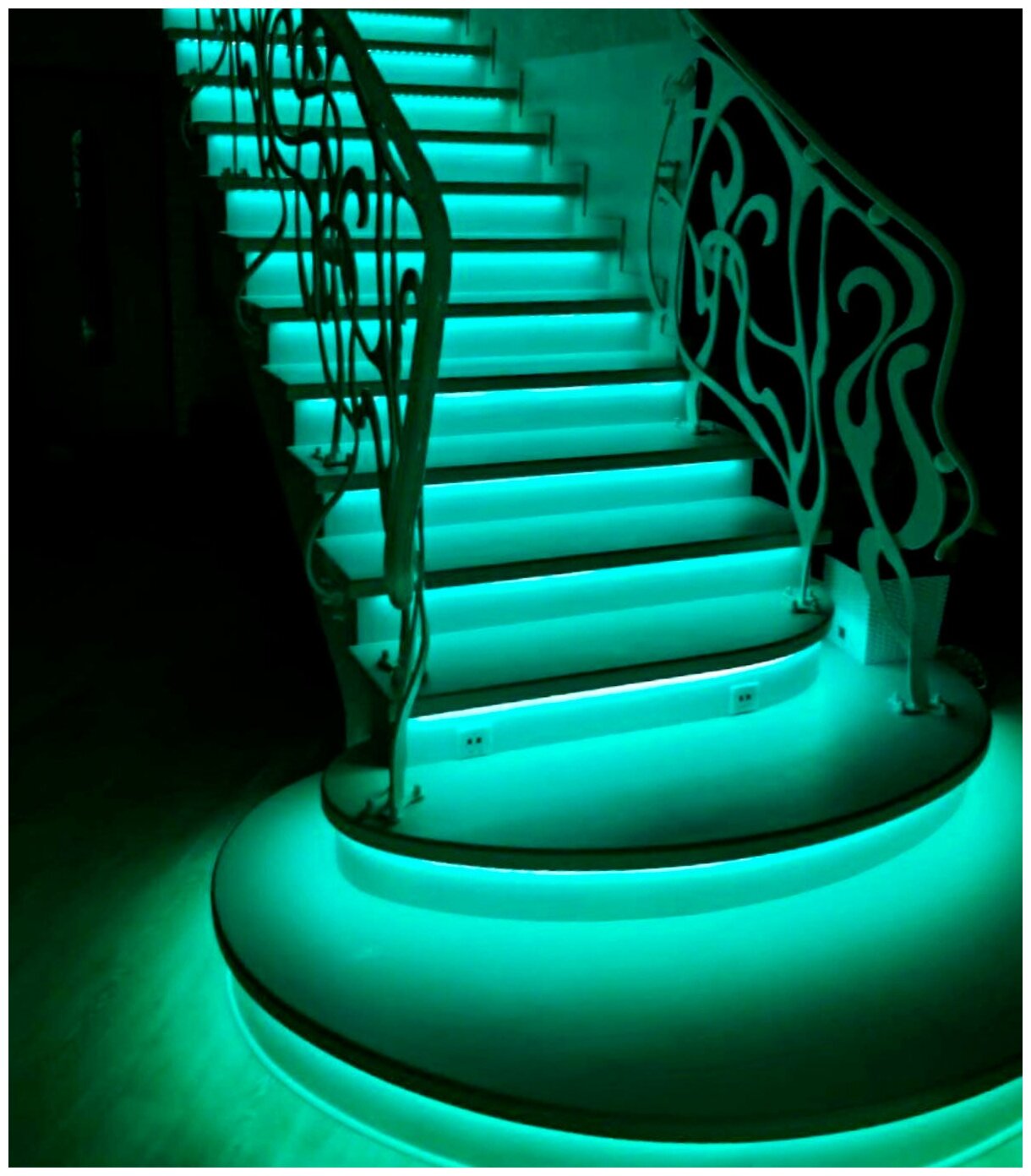 Умная подсветка лестницы с накладными датчиками движения, Uzens StairsLight, RGB, комплект, чёрный