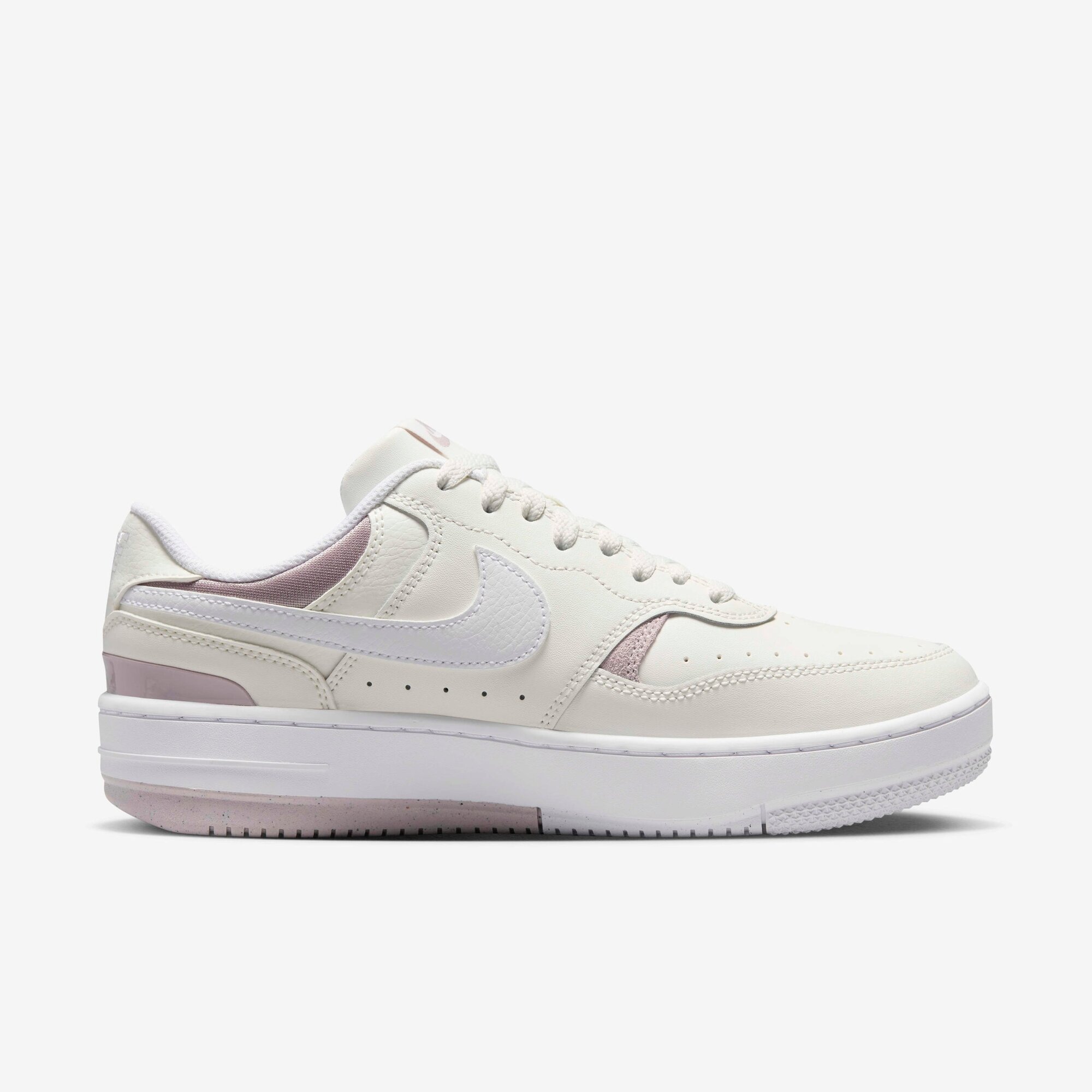 Кроссовки NIKE Gamma Force, размер 7 US, white/violet