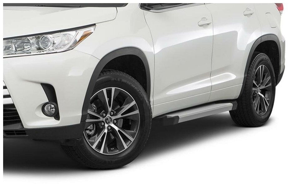 Пороги алюминиевые с площадкой "SILVER" (арт. F180AL.5706.1) TOYOTA Highlander 2014-2017-2020