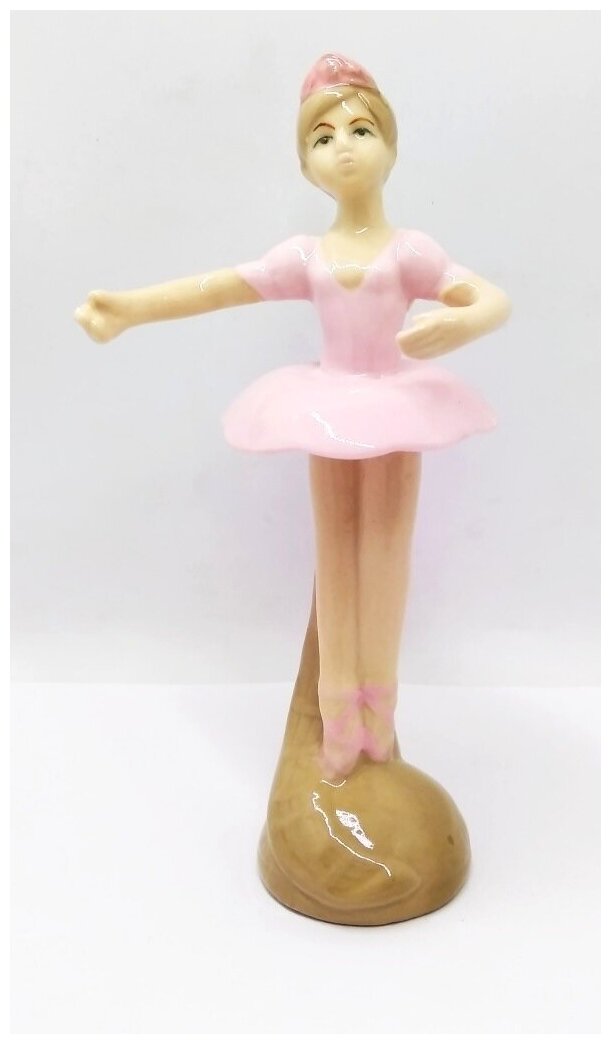 Статуэтка фигурка Балерина 15,5см фарфор для интерьера, сувениры и подарки, декор для дома, фигурки коллекционные