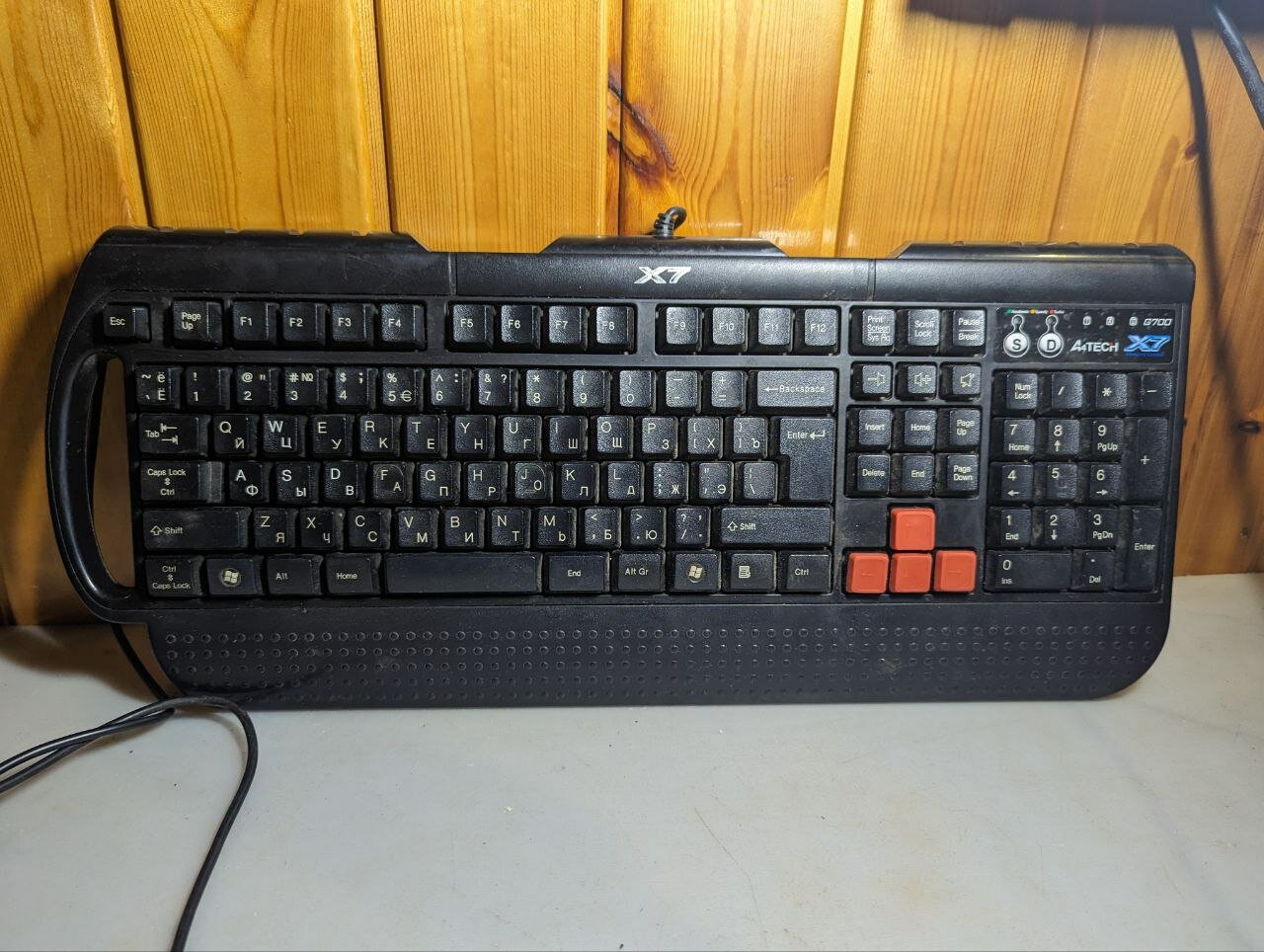 Игровая клавиатура A4Tech Gaming X7-G700 PS/2 (дефектная)