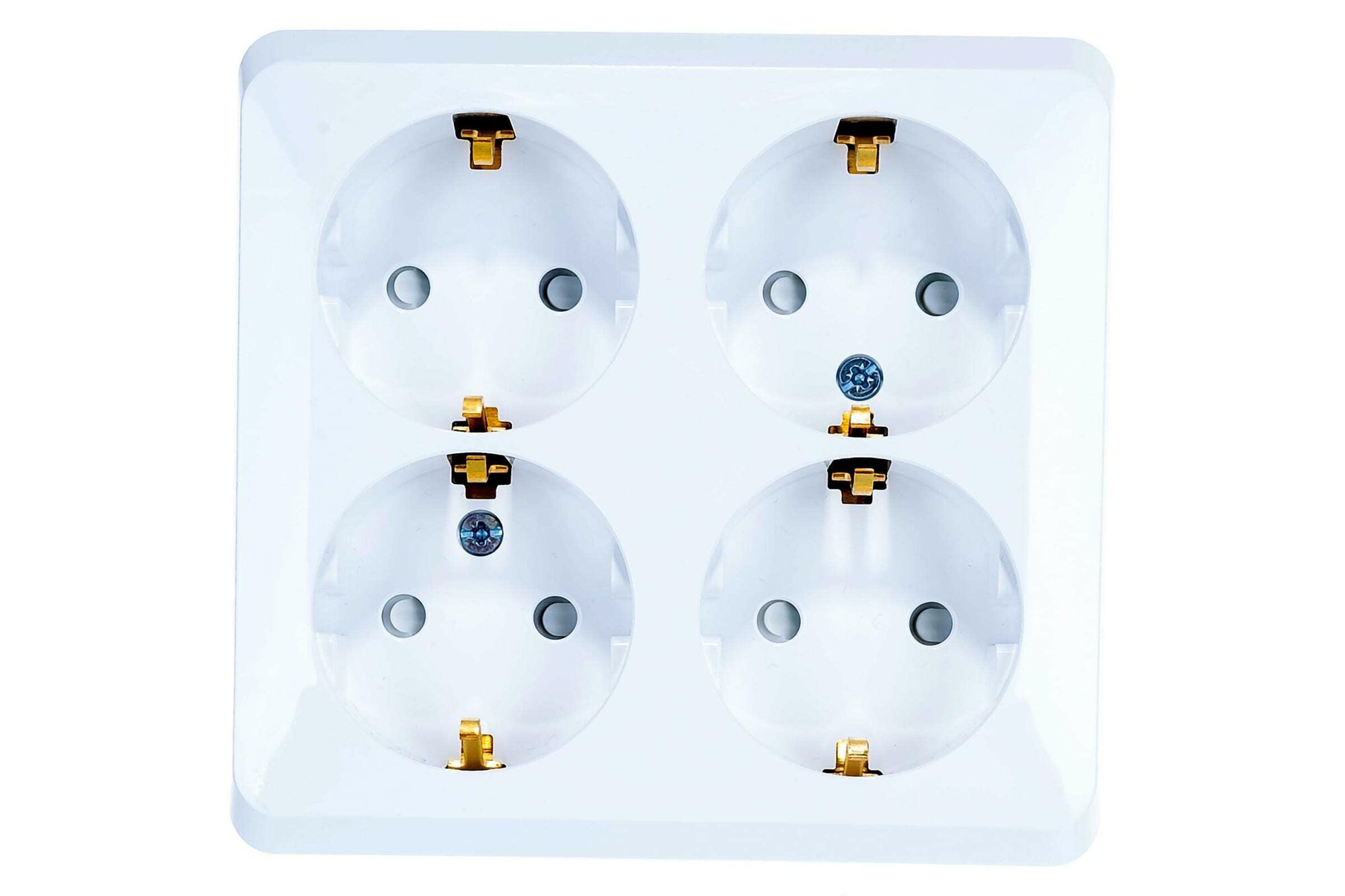 фото Розетка четырехместная с заземлением, шторками 16А 250В, белая, Schneider Electric