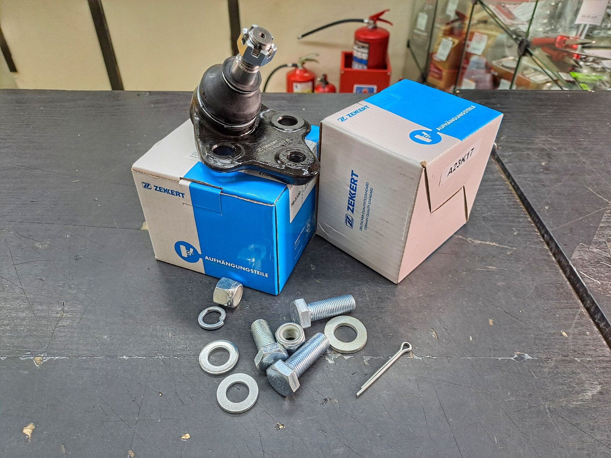 Комплект шаровых опор Chery Tiggo, Tiggo FL, Tiggo 3, Tiggo 5, Lifan X60 2шт. (Аналог, Zekkert) арт. T11-2909060
