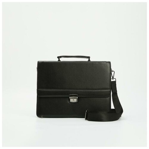фото Портфель, 3 отдела на клапане, 2 наружных кармана, длинный ремень, цвет чёрный нет бренда