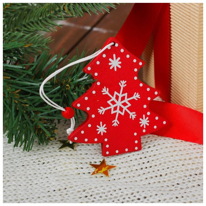 Новогодняя подвеска «Снежная ёлочка»